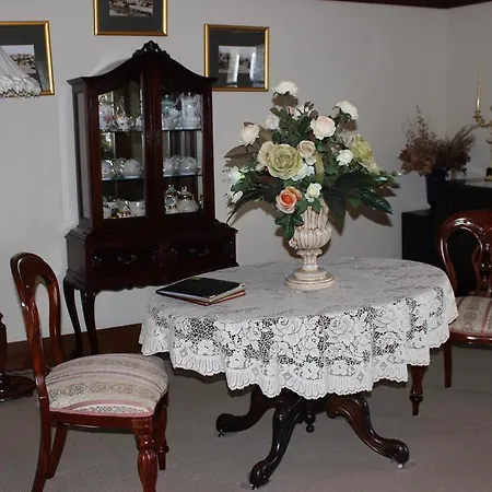 Windradyne Boutique Bed & Breakfast-3